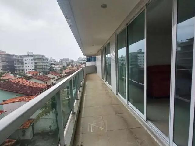 Apartamento para Venda em Cabo Frio/RJ Braga 3 Quartos