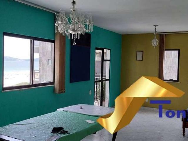 Apartamento para Venda em Cabo Frio/RJ Centro 6 Quartos