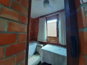Apartamento para Venda em Cabo Frio/RJ Peró 2 Quartos