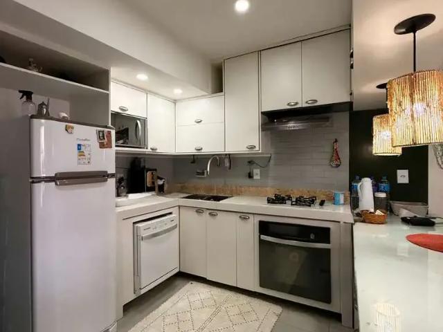 Apartamento para Venda em Cabo Frio/RJ Peró 2 Quartos