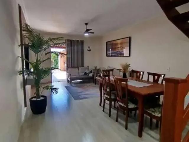 Apartamento para Venda em Cabo Frio/RJ Peró 4 Quartos