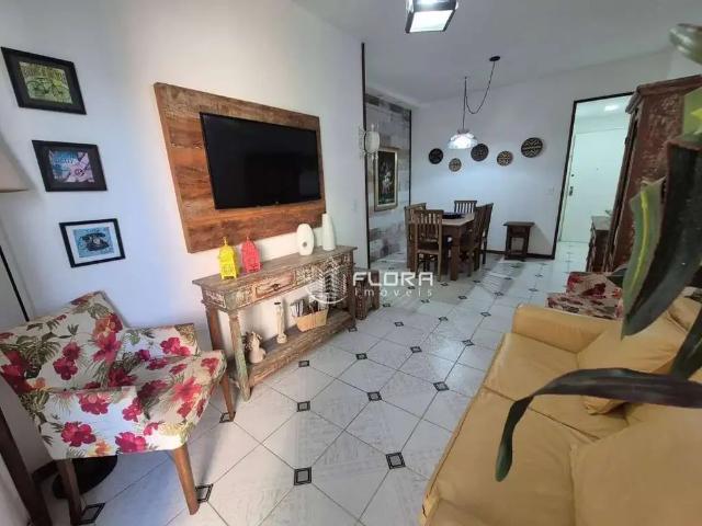 Apartamento para Venda em Cabo Frio/RJ Praia do Forte 2 Quartos