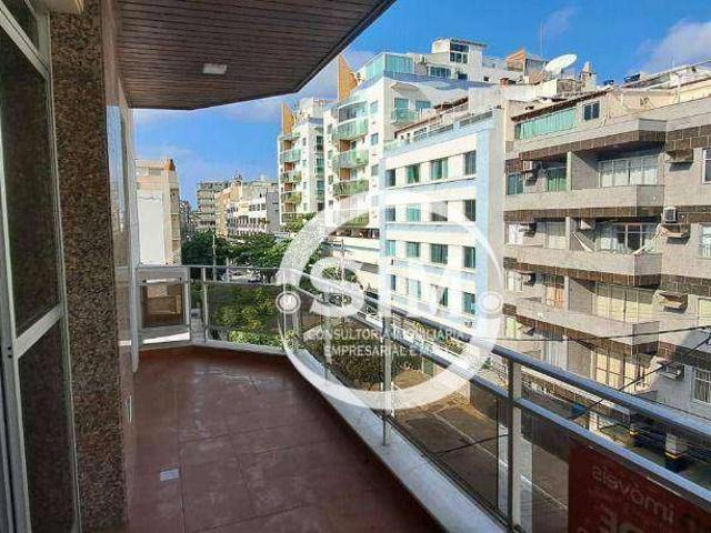 Apartamento para Venda em Cabo Frio/RJ Praia do Forte 3 Quartos