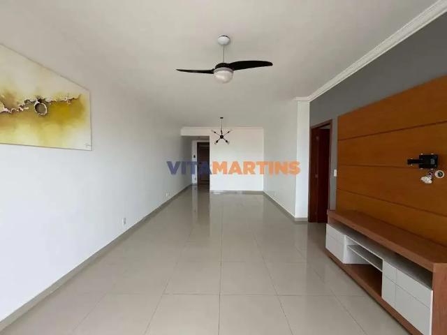 Apartamento para Venda em Cabo Frio/RJ Praia do Forte 3 Quartos