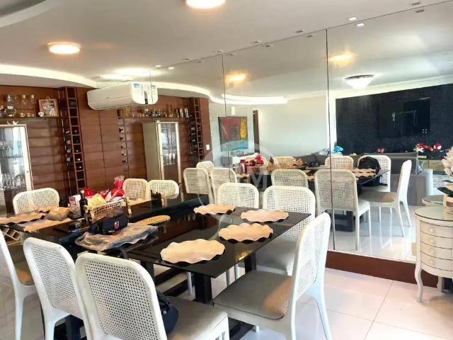 Apartamento para Venda em Cabo Frio/RJ Praia do Forte 3 Quartos