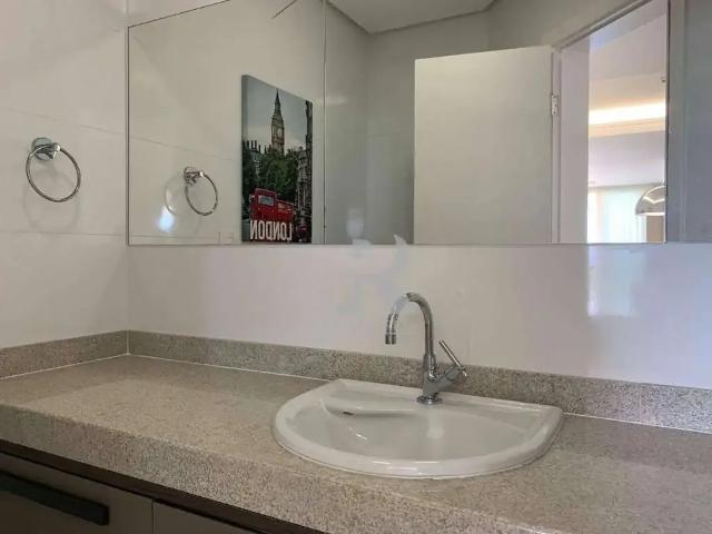 Apartamento para Venda em Cabo Frio/RJ Praia do Forte 3 Quartos