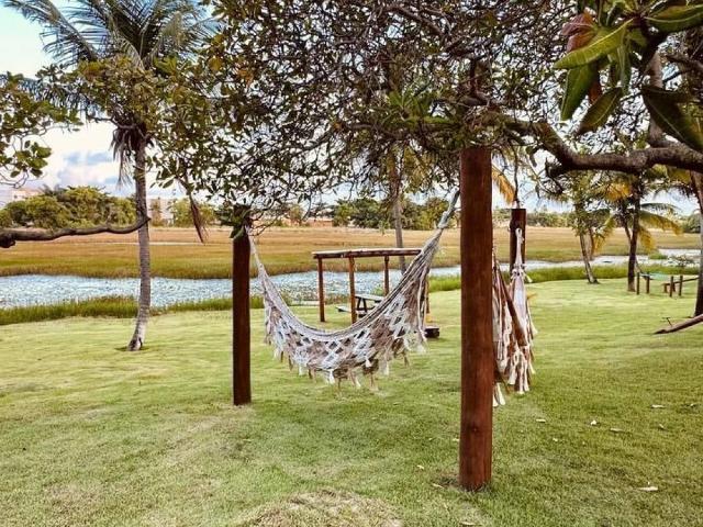 Apartamento para Venda em Camaçari/BA Monte Gordo 2 Quartos
