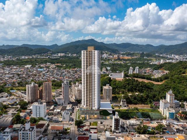 Apartamento para Venda em Camboriú/SC Tabuleiro 4 Quartos