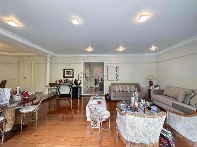 Apartamento para Venda em Campinas/SP Centro 4 Quartos