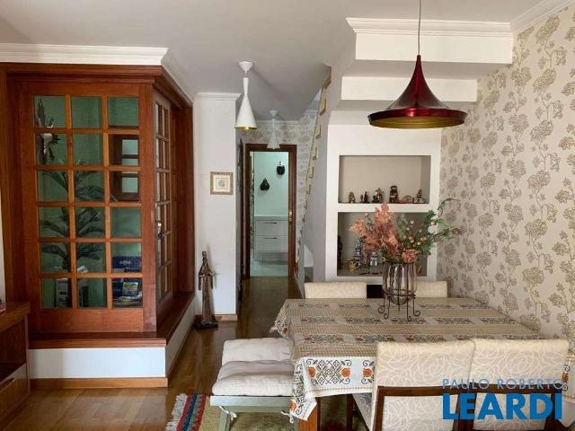 Apartamento para Venda em Campos do Jordão/SP Capivari 3 Quartos