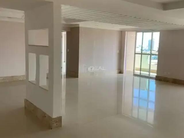 Apartamento para Venda em Campos dos Goytacazes/RJ Centro 5 Quartos