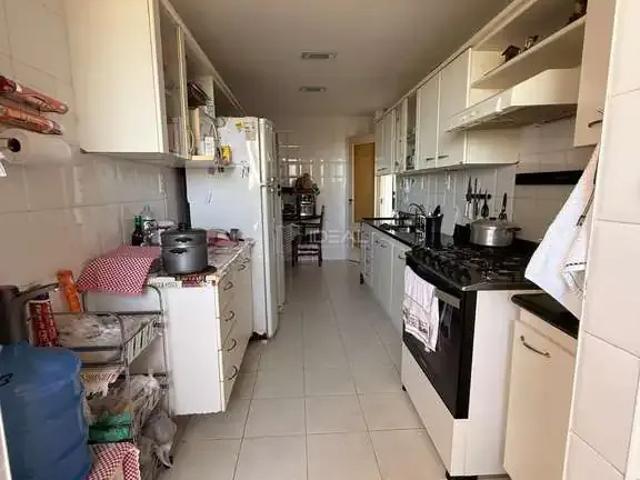 Apartamento para Venda em Campos dos Goytacazes/RJ Centro 3 Quartos