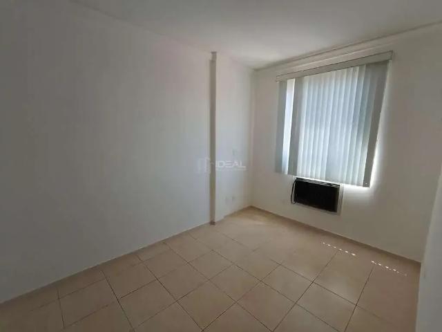 Apartamento para Venda em Campos dos Goytacazes/RJ Centro 3 Quartos