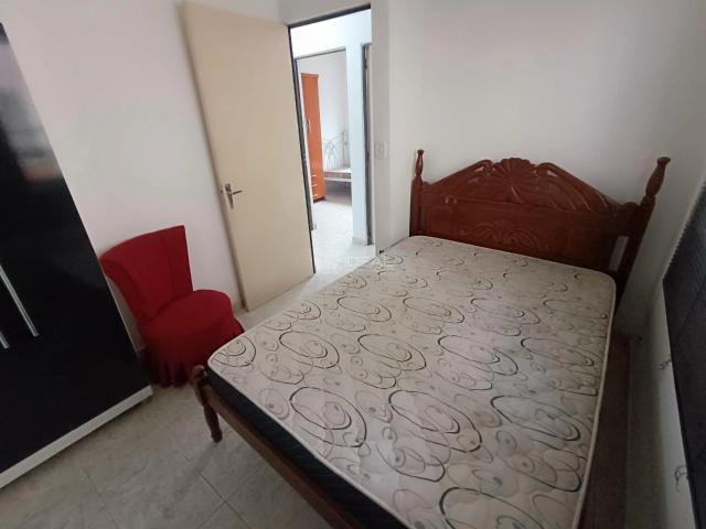 Apartamento para Venda em Campos dos Goytacazes/RJ Parque Califórnia 3 Quartos