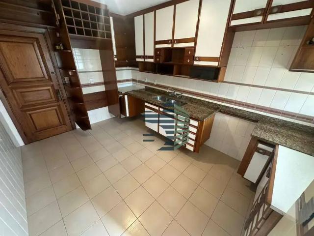 Apartamento para Venda em Canoas/RS Centro 4 Quartos