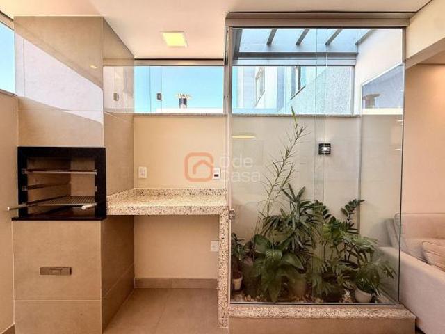 Apartamento para venda em Candelária de 110.00m² com 3 Quartos, 1 Suite e 2 Garagens