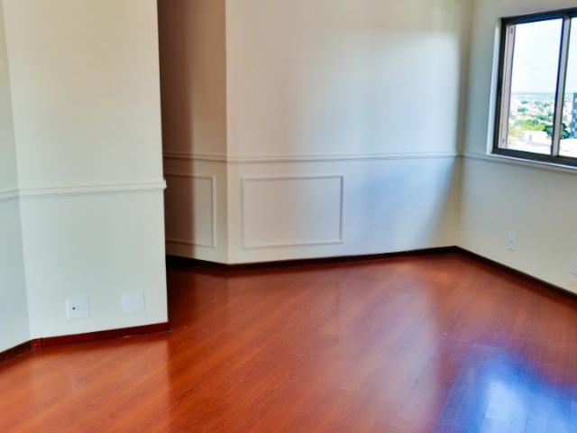 Apartamento para Venda em Cascavel/PR Centro 5 Quartos