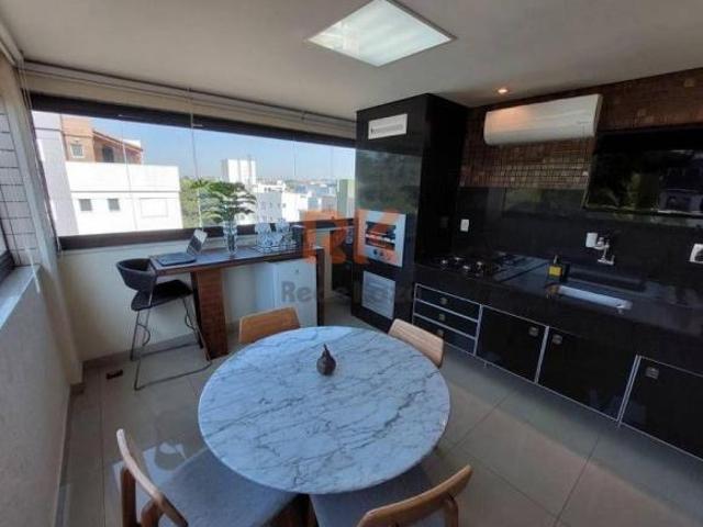 Apartamento para venda em Castelo de 150.00m² com 4 Quartos, 2 Suites e 3 Garagens