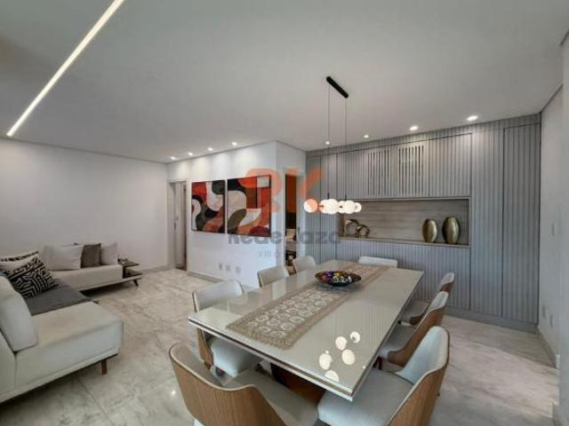Apartamento para venda em Castelo de 160.00m² com 4 Quartos, 1 Suite e 4 Garagens