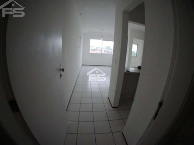 Apartamento para Venda em Caucaia/CE Tabapuã 2 Quartos