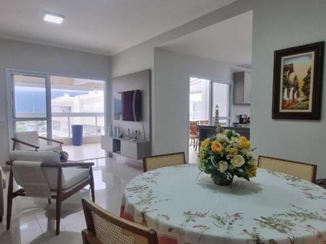 Apartamento para venda em Centro com 3 quartos, sendo 1 suíte, 159m²