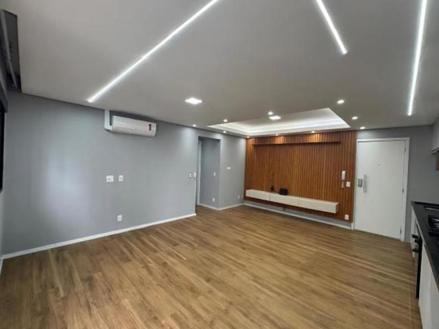 Apartamento para venda em Centro com 2 quartos, sendo 1 suíte, 54m²