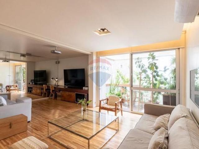 Apartamento para venda em Centro de 140.00m² com 2 Quartos, 1 Suite e 1 Garagem