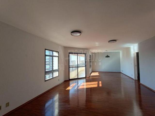 Apartamento para venda em Centro de 167.00m² com 3 Quartos, 1 Suite e 3 Garagens