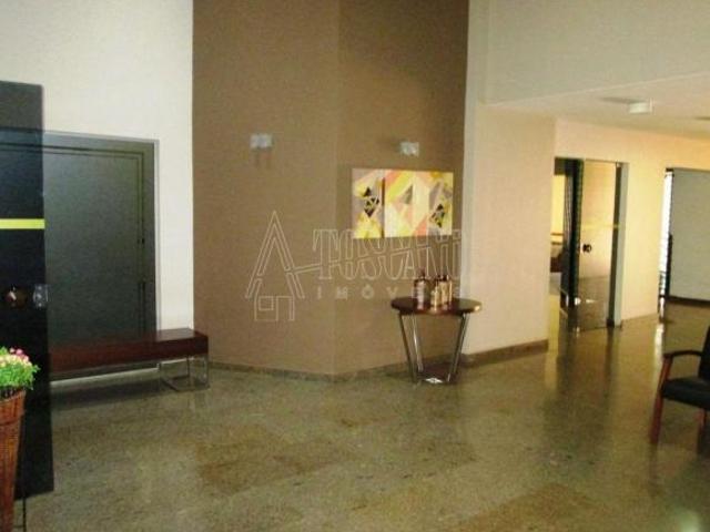 Apartamento para venda em Centro de 203.00m² com 4 Quartos, 1 Suite e 2 Garagens