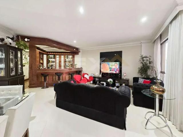 Apartamento para Venda em Divinópolis/MG Centro 4 Quartos