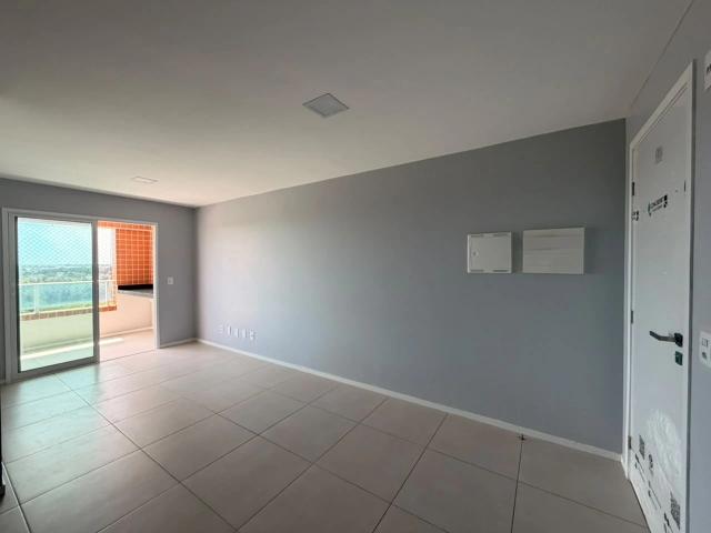 Apartamento para Venda em Eusébio/CE Centro 3 Quartos