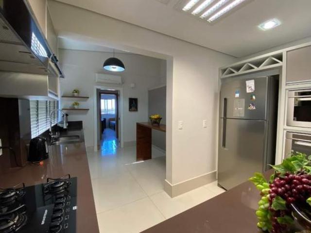 Apartamento para Venda em Erechim, Centro, 3 dormitórios, 1 suíte, 3 banheiros, 2 vagas