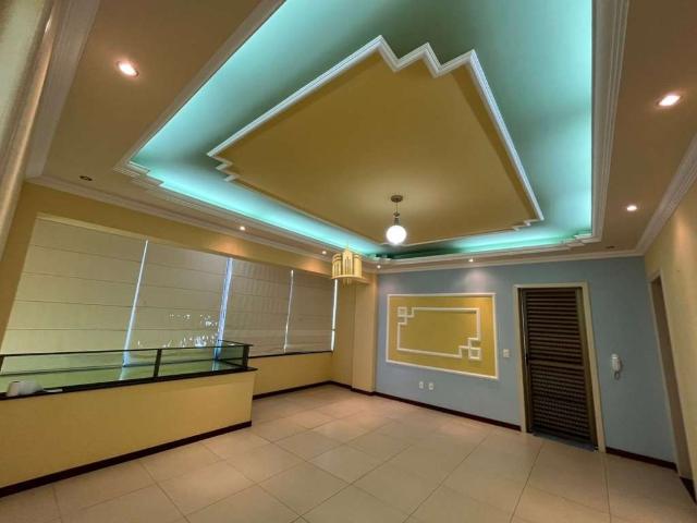 Apartamento para Venda em Esmeraldas/MG Centro 5 Quartos