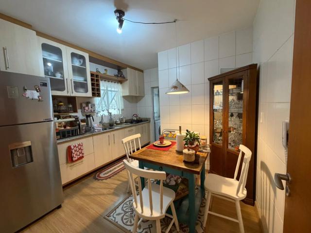 Apartamento para Venda em Florianópolis/SC Trindade 4 Quartos