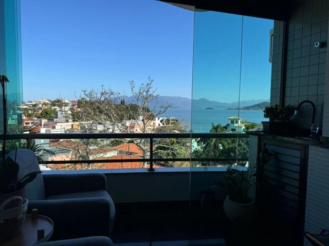 Apartamento para Venda em Florianópolis/SC Bom Abrigo 4 Quartos