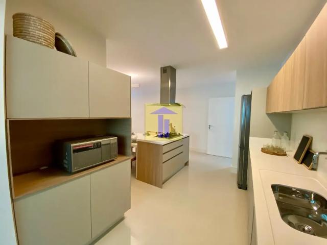 Apartamento para Venda em Florianópolis/SC Canasvieiras 4 Quartos