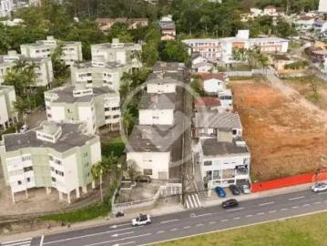 Praça Alice Roberto Piemontez - Garagem