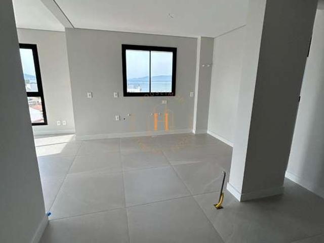 Apartamento para Venda em Florianópolis/SC Coqueiros 3 Quartos
