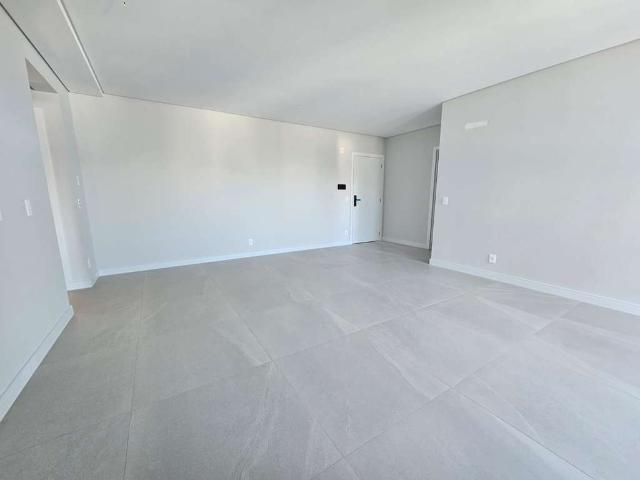 Apartamento para Venda em Florianópolis/SC Coqueiros 3 Quartos