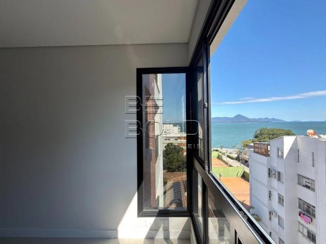 Apartamento para Venda em Florianópolis/SC Coqueiros 3 Quartos