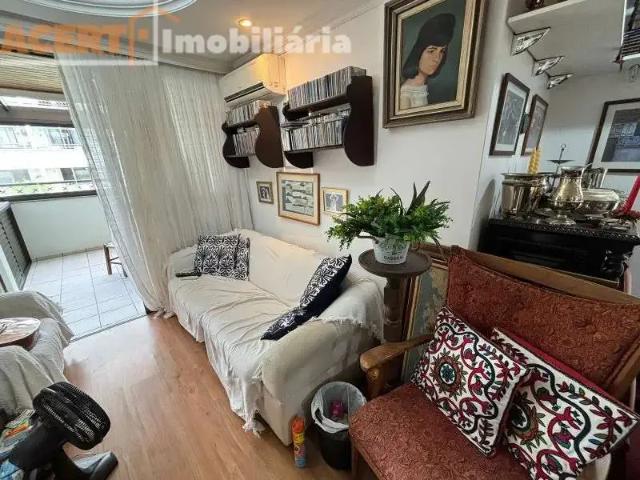 Apartamento para Venda em Florianópolis/SC Coqueiros 3 Quartos