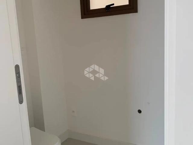 Apartamento para Venda em Florianópolis/SC Jurerê 3 Quartos