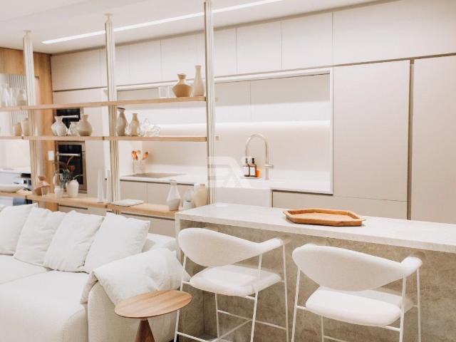 Apartamento para Venda em Florianópolis/SC Jurerê 3 Quartos