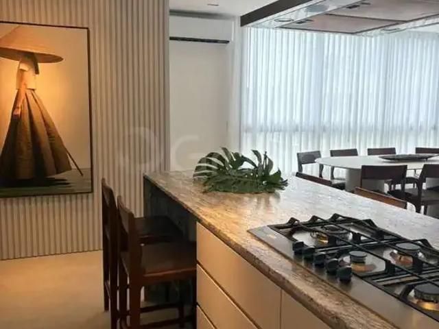 Apartamento para Venda em Florianópolis/SC Jurerê 4 Quartos