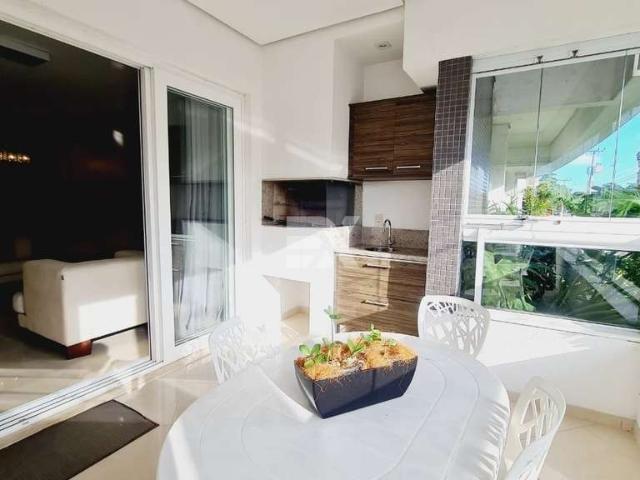 Apartamento para Venda em Florianópolis/SC Jurerê 4 Quartos