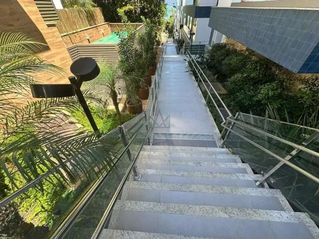 Apartamento para Venda em Florianópolis/SC Jurerê 5 Quartos