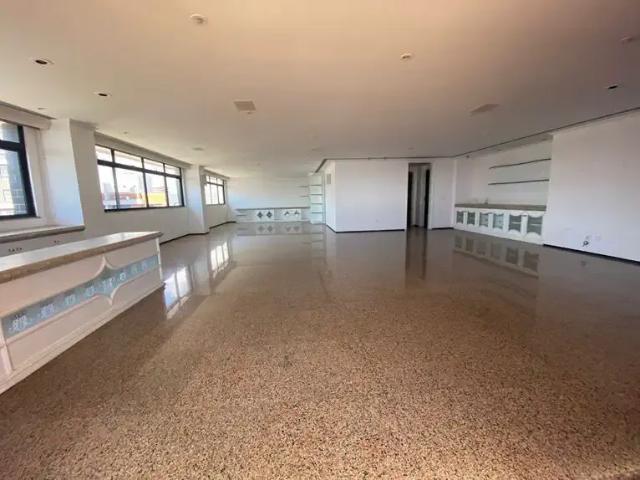 Apartamento para Venda em Fortaleza/CE Meireles 5 Quartos