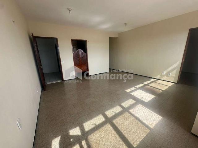 Apartamento para Venda em Fortaleza/CE Montese 3 Quartos