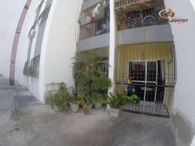 Apartamento para Venda em Fortaleza/CE Montese 3 Quartos