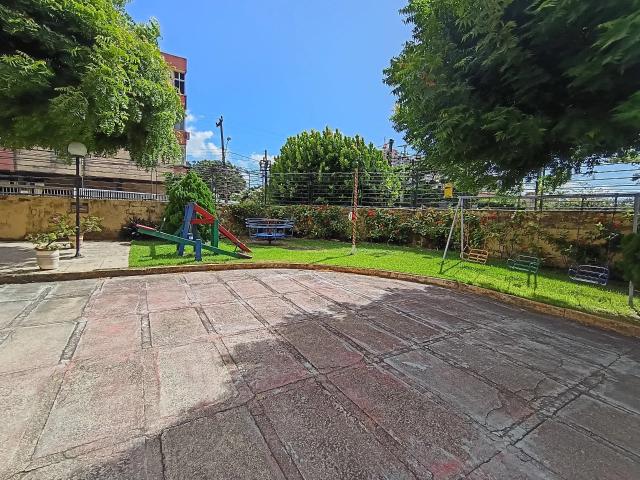 Apartamento para Venda em Fortaleza/CE Montese 3 Quartos